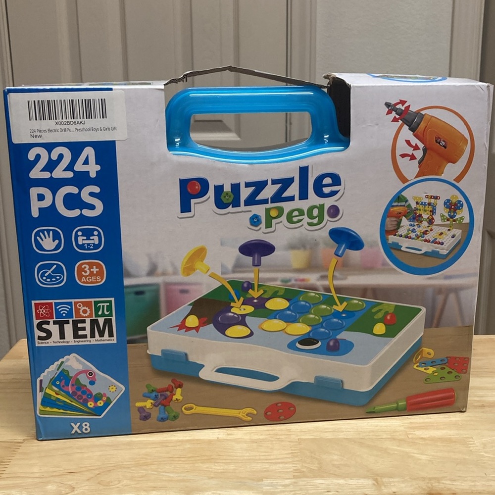 Peg Board and Building Toy